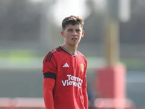 5 'báu vật' vừa vô địch giải U18 của Man United