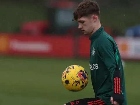 5 điều rút ra sau buổi tập của M.U: Anh em nhà Fletcher; Lựa chọn mới