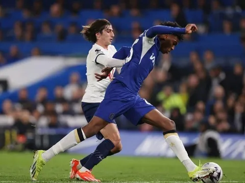 Reece James gửi thông điệp ngày đàn em ra mắt