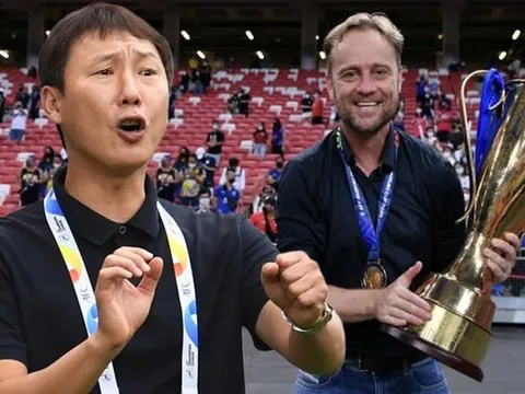 Alexandre Polking đấu Kim Sang-sik; U23 Indonesia 'dằn mặt' trọng tài