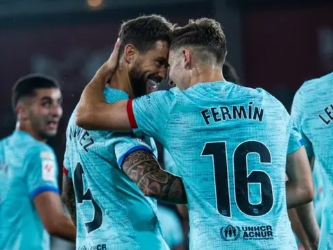 Cầu thủ tốt nhất và tệ nhất Barca trong trận thắng Almeria