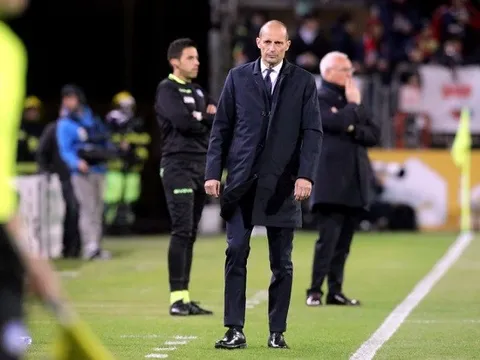 Mất điểm trước Cagliari, Allegri đổ lỗi mặt sân