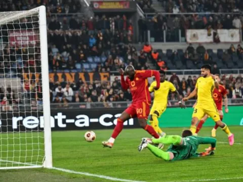 Lukaku nổ súng, Roma vẫn mất vé vào thẳng vòng 1/8 Europa League