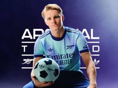 Arsenal công bố áo đấu thứ 3 quá bắt mắt