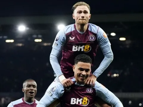 Emery khiến Ten Hag, Pochettino phải xấu hổ