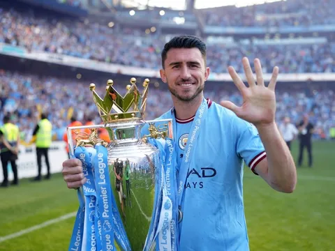Cựu trung vệ Man City sắp trở lại châu Âu