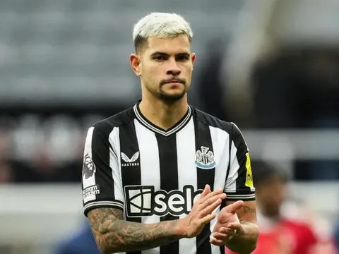 Lộ diện 4 tiền vệ trong danh sách mua sắm của Barcelona