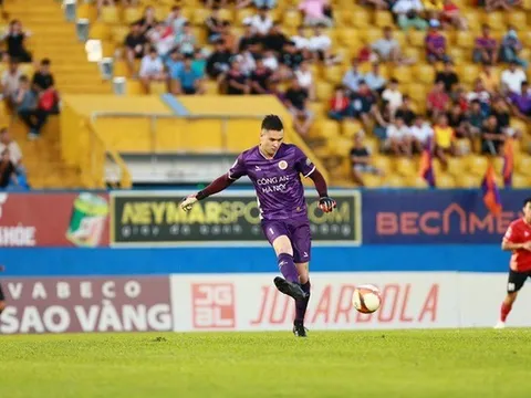 Nguyễn Filip chơi nghiệp dư khiến CAHN thảm bại; Thanh Hóa thắng đậm Quảng Nam