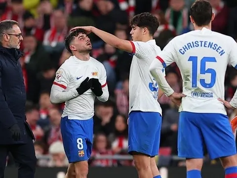 Barca ra quyết định tàn nhẫn với Pedri