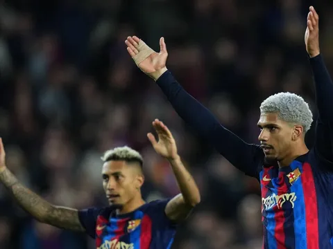 Barca xác định 2 cái tên cần bán