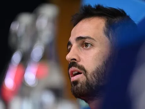 Barcelona chốt mua tiền vệ Man City cho Xavi