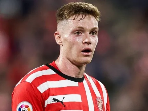 Barcelona nhắm sao Girona thay Raphinha