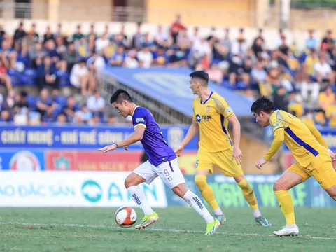 Bị cầm hòa, HLV V-League đổ do... nắng nóng