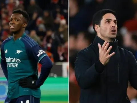 Bị loại khỏi Champions League, Arsenal bán 4, mua 2