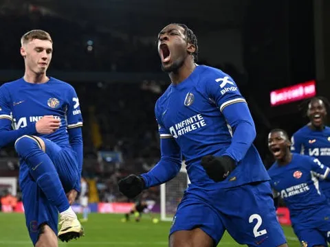 Bị tước 2 bàn thắng, Chelsea vẫn ngược dòng ngoạn mục