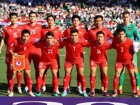 Cơn ác mộng của HLV Troussier lại ám ảnh thầy Kim Sang-sik