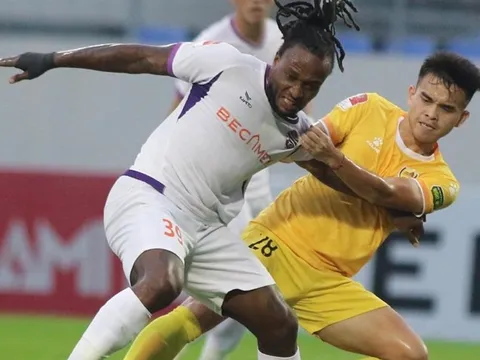 HLV Lê Huỳnh Đức: Công tác điều hành của trọng tài có vấn đề