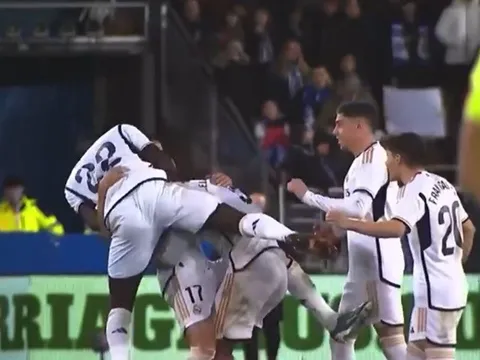 Bó tay với Rudiger