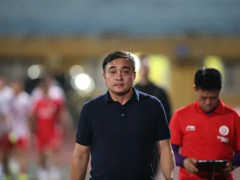"Bóng đá Việt Nam cần những người như HLV Troussier"