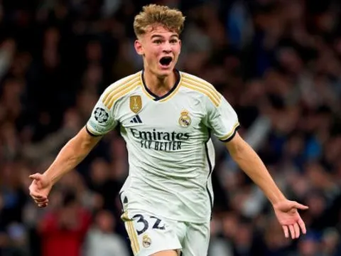 Borussia Dortmund trao đổi Moukoko với sao Real Madrid