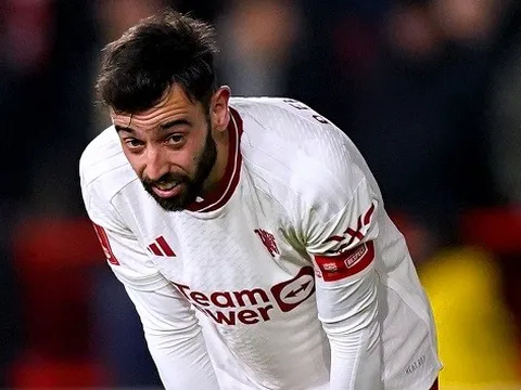 Hojlund bênh vực đội trưởng Man Utd