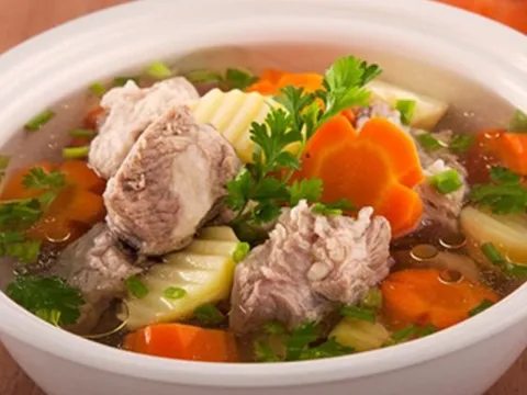 Cách nấu canh sườn non ngon tại nhà mềm tan