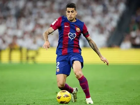 Pep nói 1 câu về tương lai Joao Cancelo