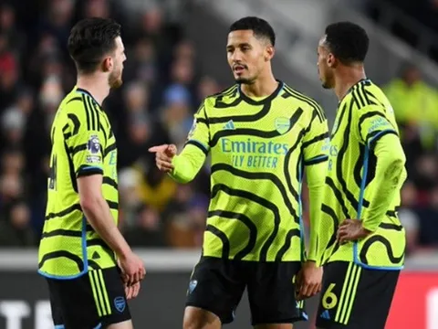 Gabriel Magalhaes tiết lộ cách kết hợp cùng Saliba
