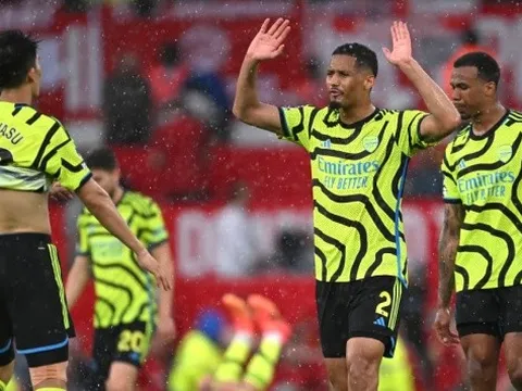 Cầu thủ tốt nhất và tệ nhất Arsenal trong trận thắng Man United