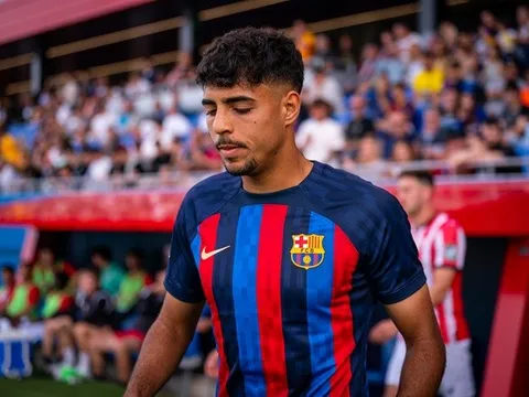 Barcelona có nước đi hay cho vị trí trung vệ