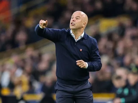 Chelsea là bài kiểm tra đầu tiên, và Arne Slot tò mò muốn xem kết quả