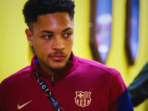 Chi gấp đôi lương, CLB Premier League vẫn chịu thua Barca