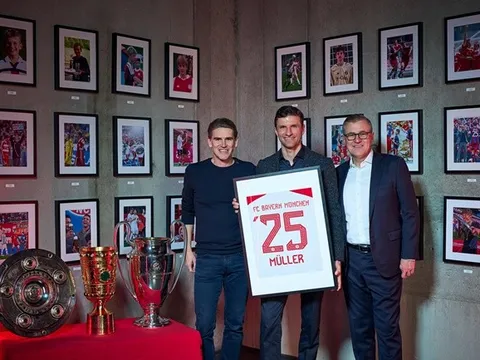 CHÍNH THỨC: Bayern giữ chân Muller