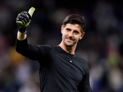 Cứu thua không tưởng, Courtois bắn thông điệp ngầm đến Ancelotti