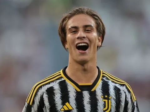 Juventus ra quyết định, 2 ông lớn Premier League "chưng hửng"