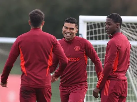 Man Utd ra quyết định với Casemiro; Mainoo mừng thầm