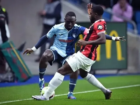 Cuộc cuỗm người ngoạn mục, Man Utd và Chelsea choáng váng