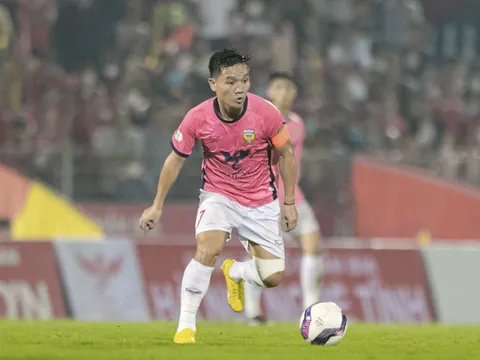 Cựu QBV Việt Nam khiến trợ lý thầy Park phải xót xa