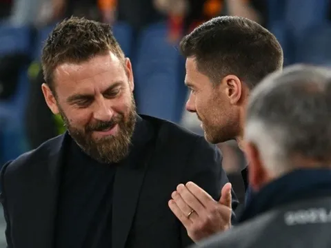 Dẫn 2-0, Alonso vẫn dè chừng De Rossi