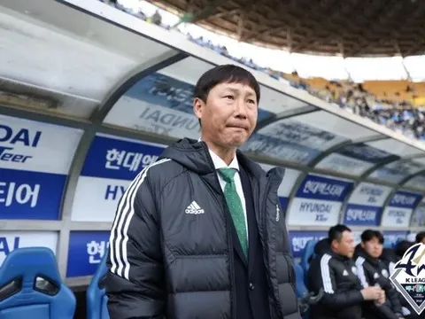 Dẫn dắt tuyển Việt Nam, Kim Sang-sik ngay lập tức tìm đến HAGL
