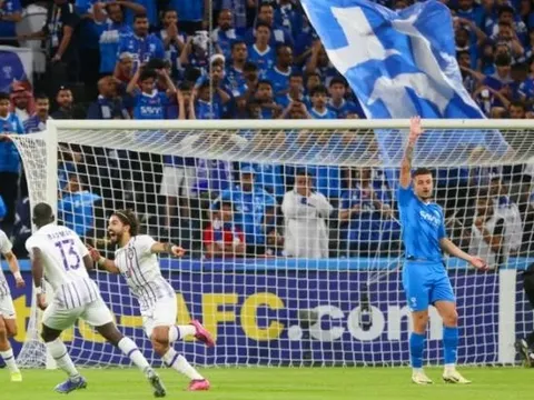 Đội bóng của Neymar, Mitrovic dừng bước ở bán kết Champions League