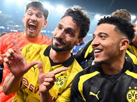 Dortmund và Sancho dùng sở đoản để hạ PSG