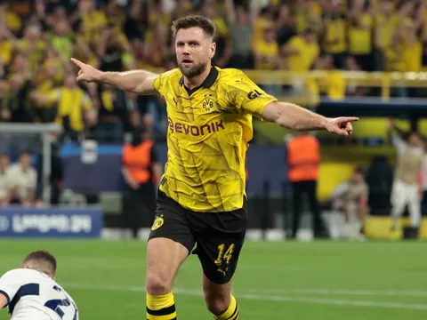 Dortmund viết cổ tích mà không cần siêu sao