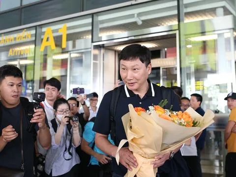 "Đưa tuyển Việt Nam vào chung kết AFF Cup không khó với HLV Kim Sang-sik"