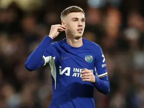 Dwight Yorke chỉ ra bến đỗ thích hợp cho Cole Palmer