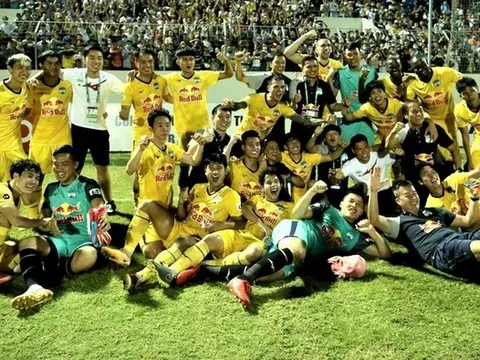 Nỗi tiếc nuối mang tên Zico Kiatisuk