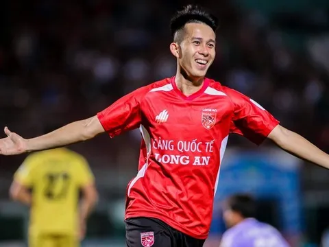 Lê Thanh Phong: Hiệu suất 1 bàn/trận, dẫn đầu 2 cuộc đua Vua phá lưới