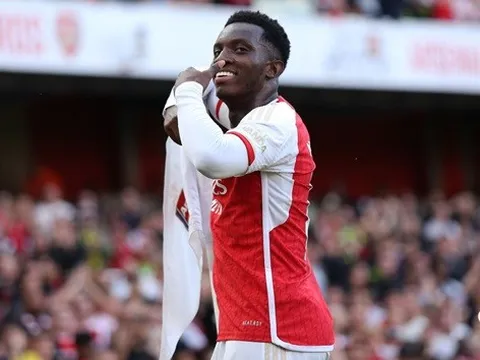 Arsenal chốt giá gây choáng bán đứt Nketiah
