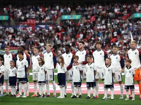 Wayne Bridge kêu gọi Southgate thay đổi