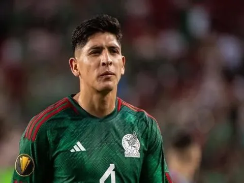 Thủ quân Mexico mang cơn đau đầu đến Man United